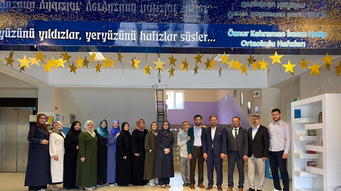 Ayasofya-ı Kebir Camii İmam Hatibi Bünyamin Topçuoğlu Hocamızın okulumuz ziyareti.